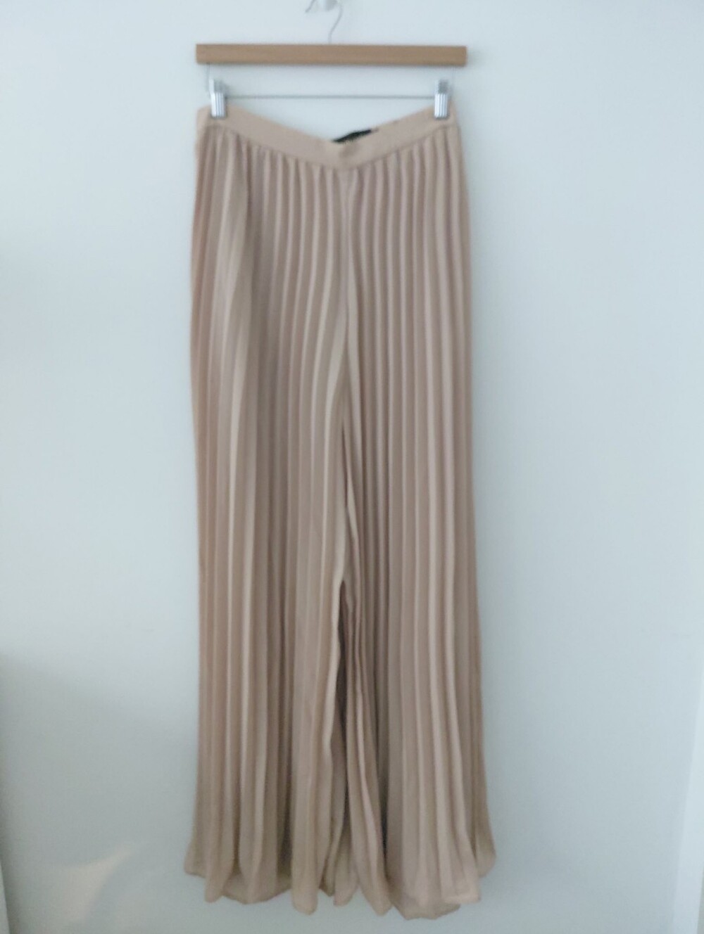 Pleated Wide-Leg Palazzo Pants - Beige